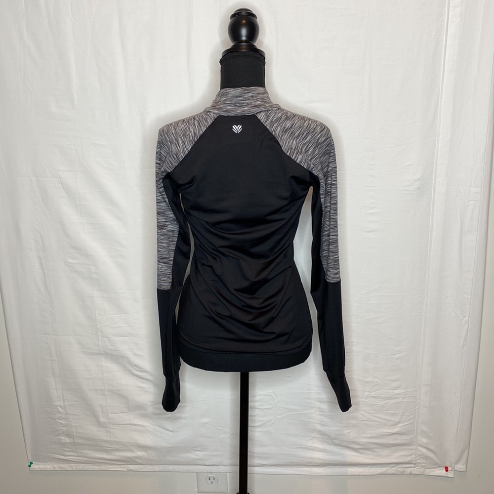 Women's Long-Sleeve Top - Picture 4 of 5